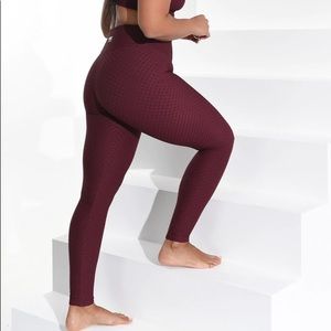 Booty by Brabants Croco Leggings in Merlot